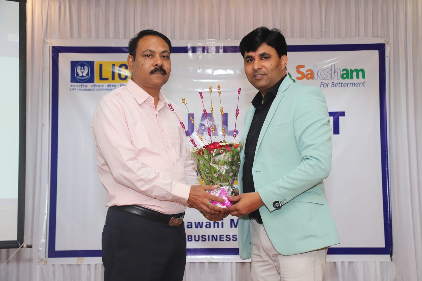 Bhawani Singh Meena LIC team photo