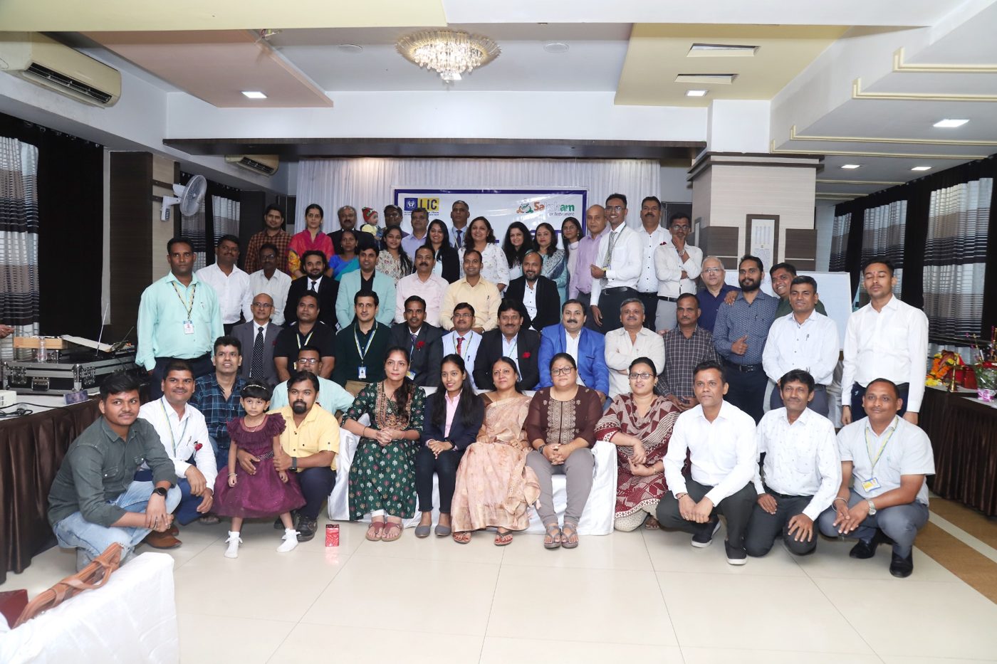Bhawani Singh Meena LIC team photo